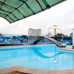  Hotel My Friends